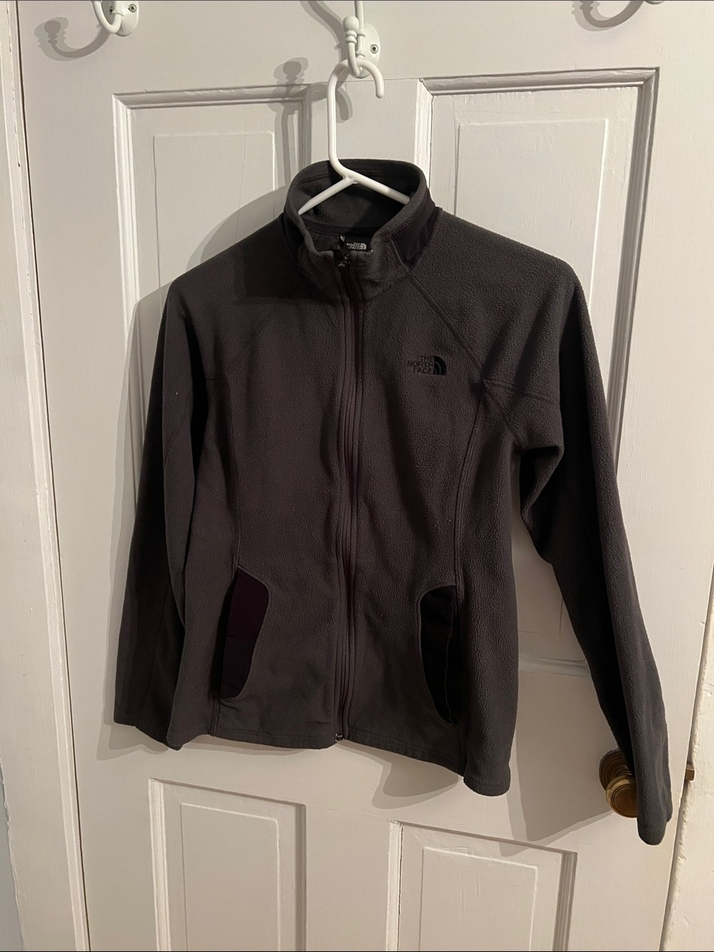 The North Face Women's Charcoal Gray Lightweight Fleece Jacket